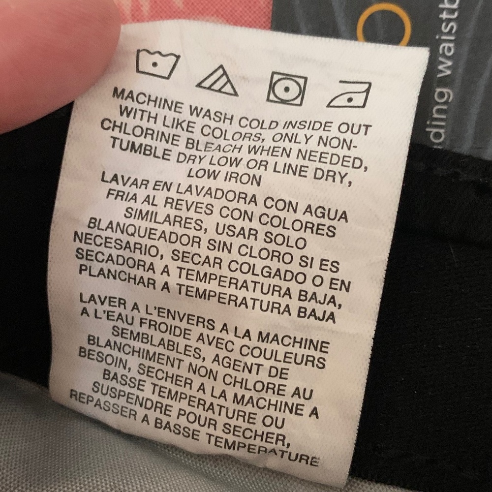 Women's Lee Capris Pants - Picture 8 of 9